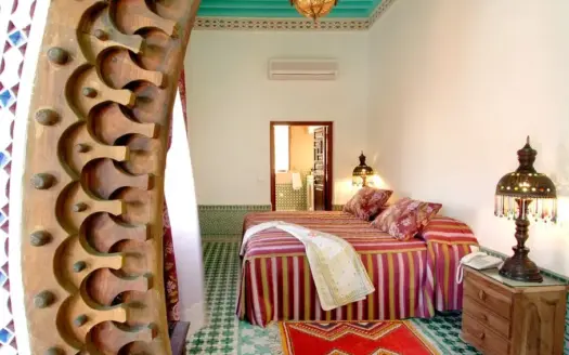 Villa vs Riad à Marrakech : Que Choisir Selon Votre Séjour en 2026