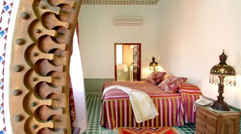 Villa vs Riad à Marrakech : Que Choisir Selon Votre Séjour en 2026