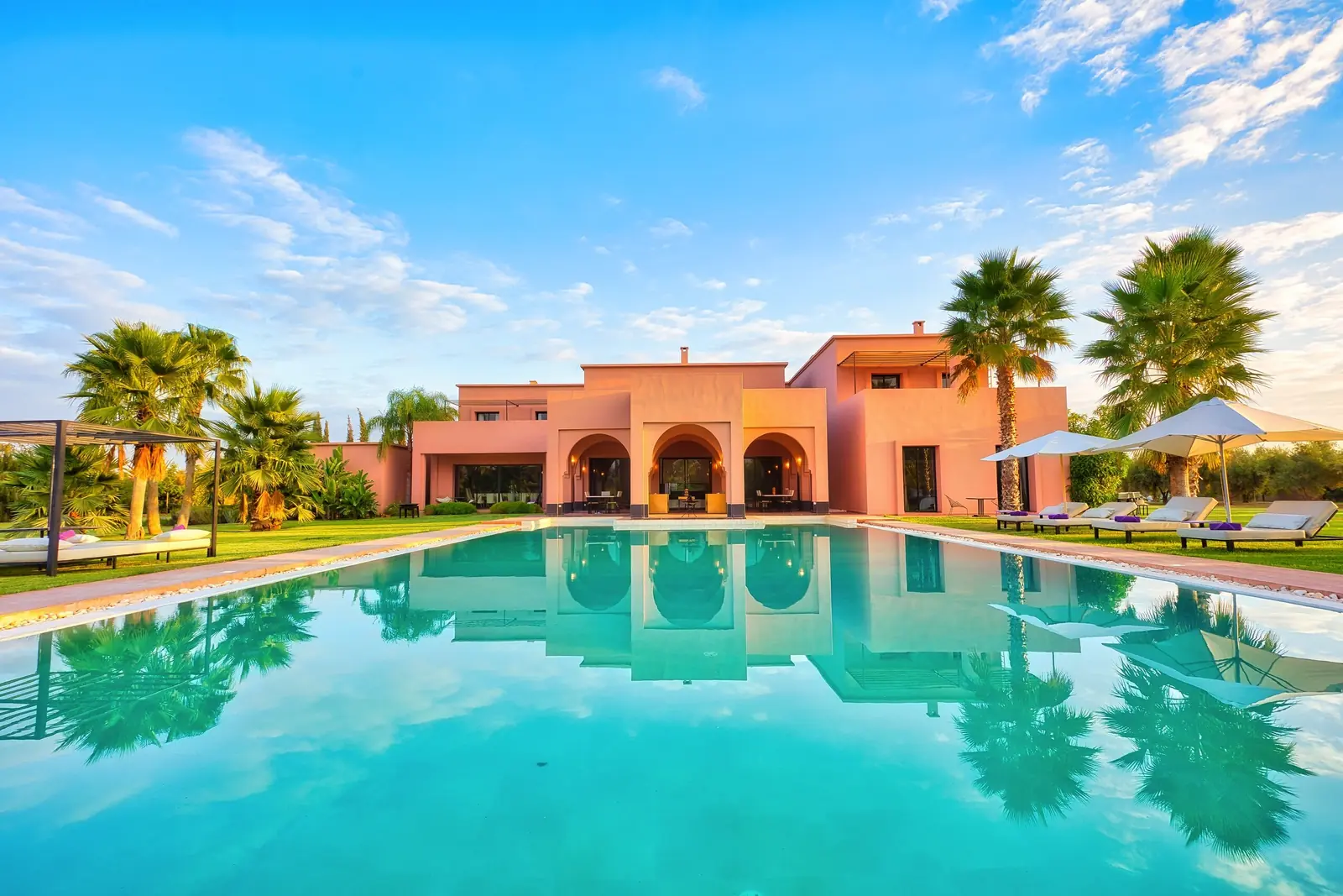 Pool and south facade of Villa Andalucía